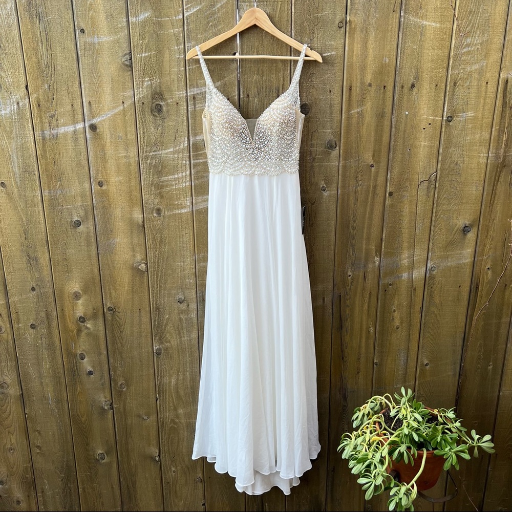 White True Love Beaded Rhinestone Wedding Gown 🌿 - Picture 8 of 13
